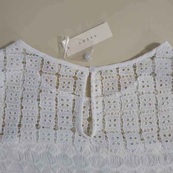 Adiva Women's White Lined Lace Tank Top - Picture 9 of 13